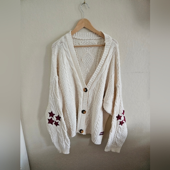 Taylor Swift 'Red’ Red White Embroidered Cardgian Sweater sz Medium/ Large - Picture 1 of 9